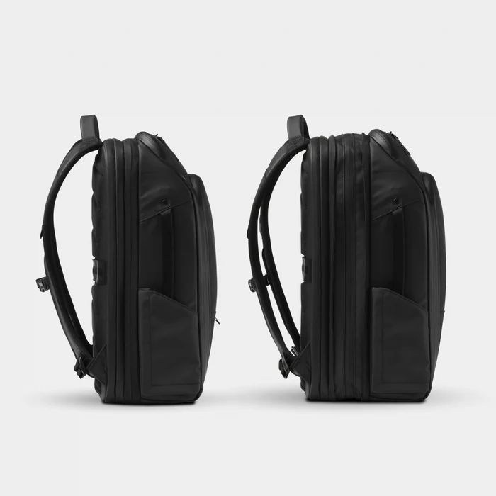 TRPK14-BLK-01_TravelPack-14L_NOMATIC_ECOMM_ExpandWCollapsed-1