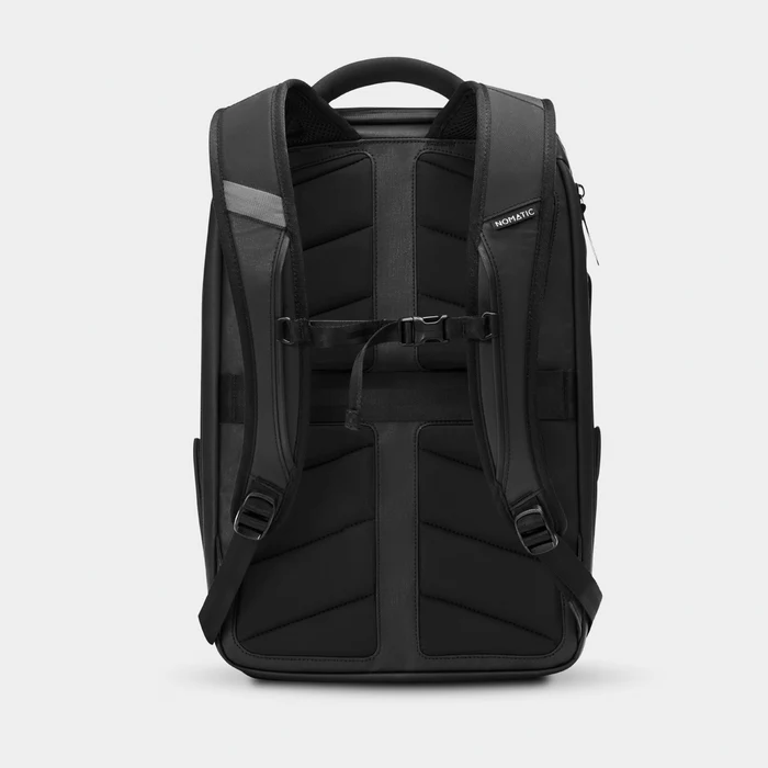 TRPK14-BLK-01_TravelPack14L_NOMATIC_ECOMM_04-1