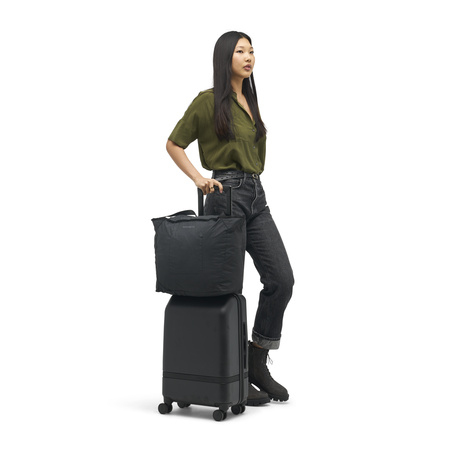 CTOT28-BLK-01_NavigatorCollapsibleTote28L_BLACK_NOMATIC_OM_03 Nomatic tote bag 28L