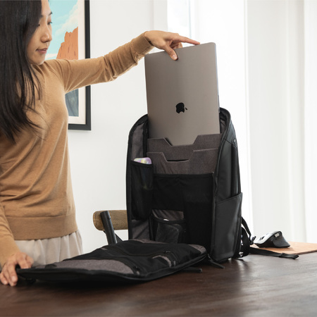 EDBK14-BLK-01_Nomatic_Backback14L_10 Sugerencia de uso Mochila para laptop 14L Nomatic