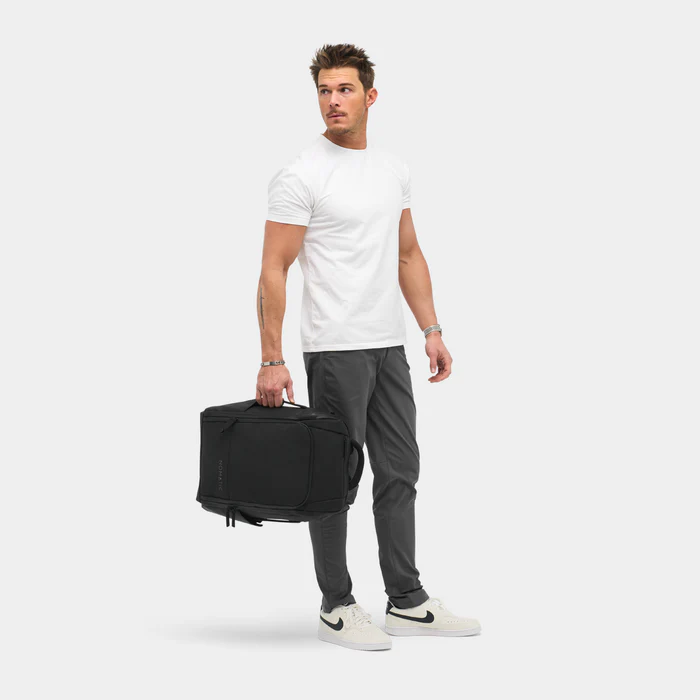 EDBK25-BLK-02_Backpack20L_Black_OM_NOMATIC_17