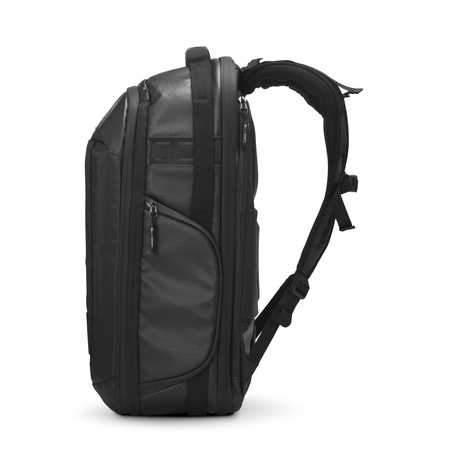 PMTP-00-BLK-01_McKinnonCameraPack35L_NOMATIC_ECOMM_Side McKinnon Camera Pack 35L Nomatic