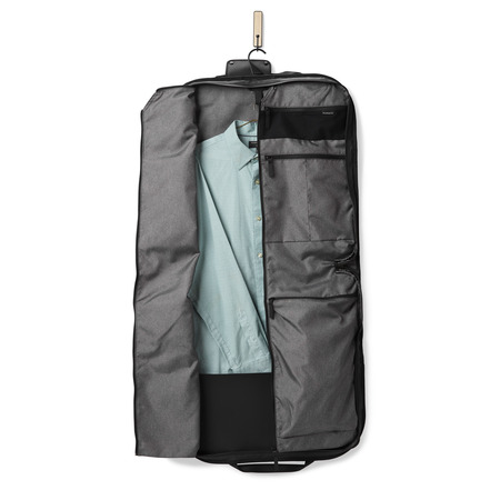 TRGB00-BLK-02_GarmentBag_Nomatic_Open Portatrajes Nomatic abierto