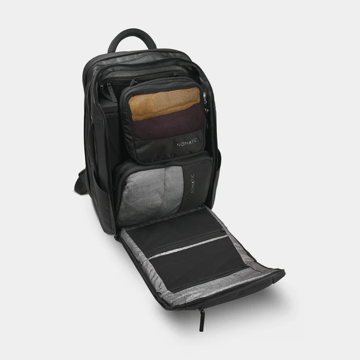 TRPK30-BLK-02_TravelPack20L_NOMATIC_ecomm_43