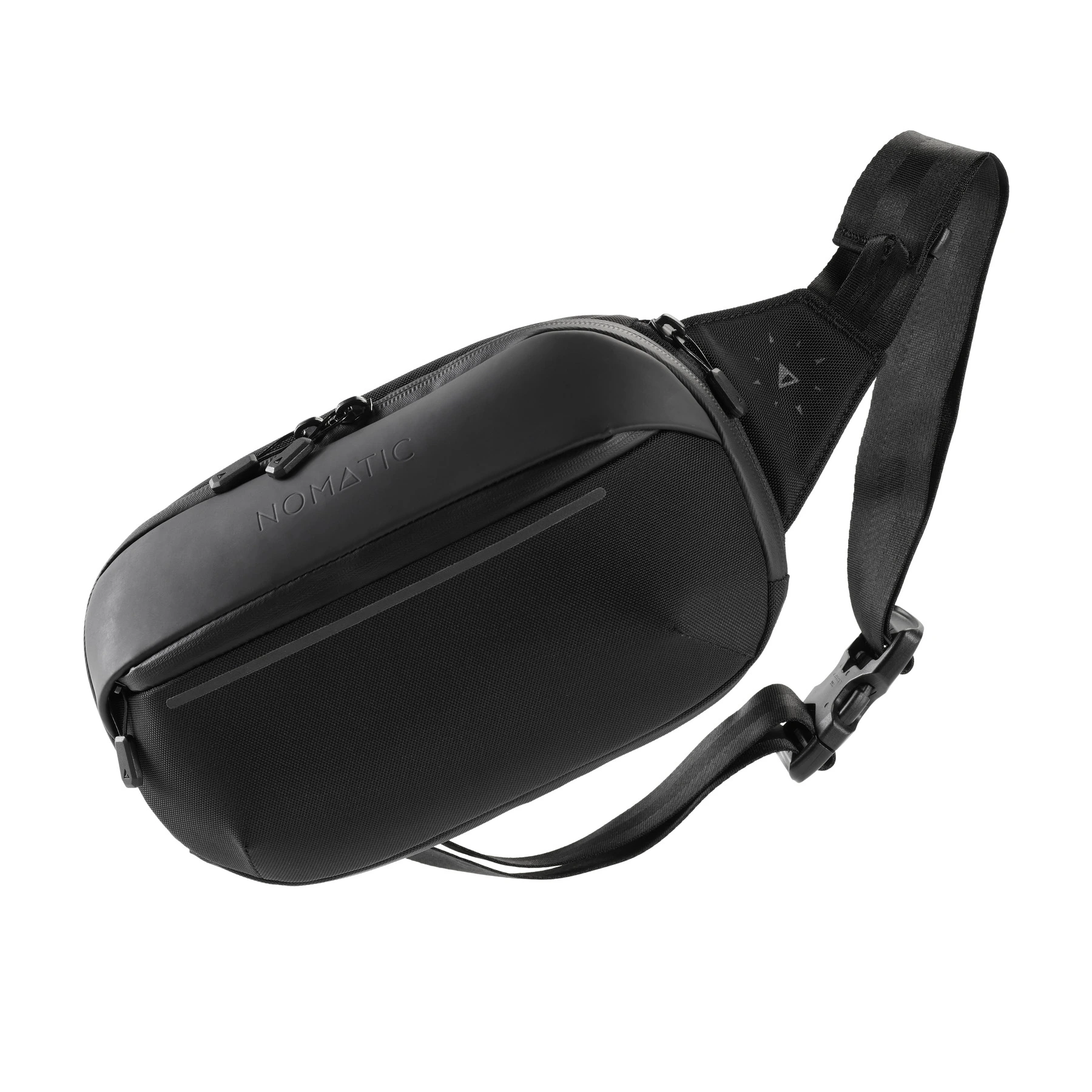 NVSL01-BLK-01_NavigatorSling1L_NOMATIC_ECOMM__Black_Angle_medium Navigator Sling 1L Nomatic